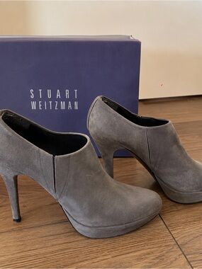 Stuart Weitzman Gray Suede Platform Heel Booties